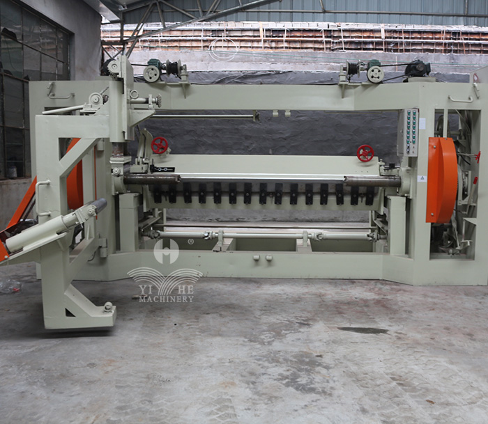 8FT Vertical Spindle Veneer Peeling Machine (4).jpg